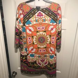 Multicolor Dress
Size : Large
Gently Used